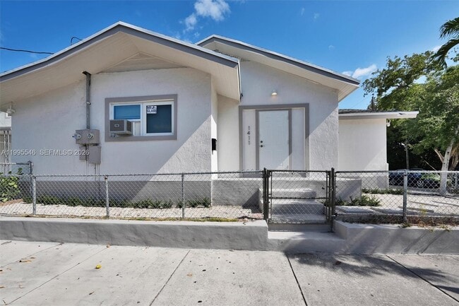 Photo - 1411 SW 3rd St