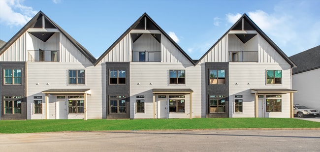 Building Photo - 208 Richards St