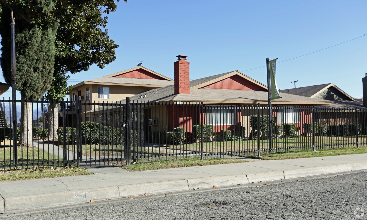 Photo - 2123 Guthrie St