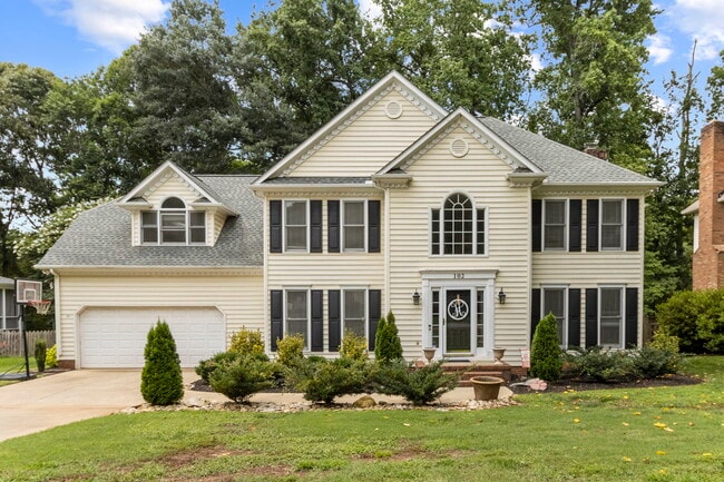 Photo - 102 Briarpark Dr House