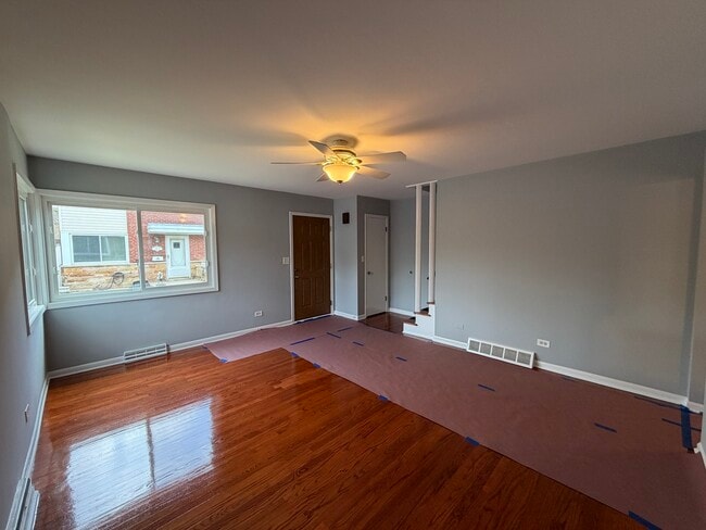 Photo - 170 E Northwest Hwy
