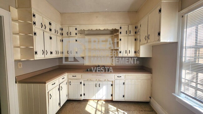 1420 Oakland Ave