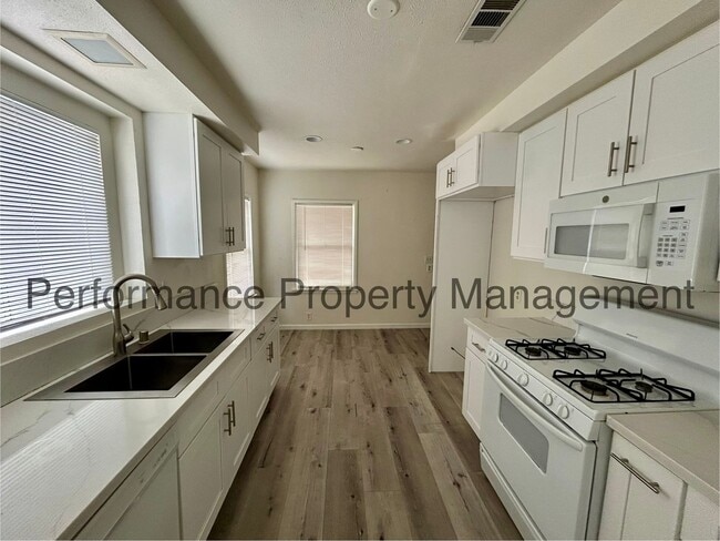 Photo - Charming 3 Bed/2 Bath NE Bakersfield Home w/ RBP & $0 Deposit Option