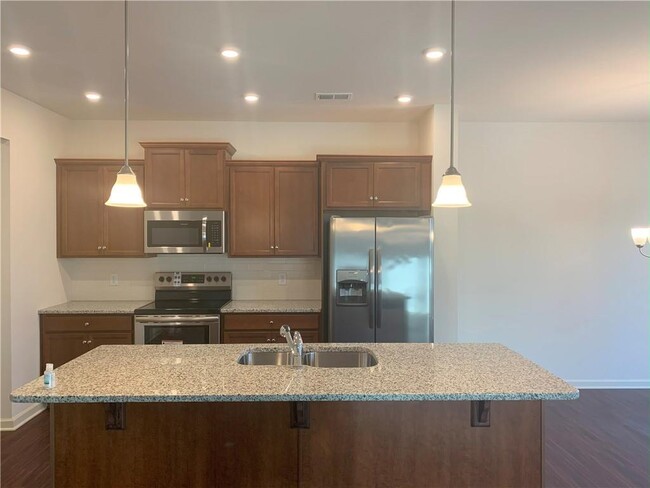 Photo - 140 Inman Dr