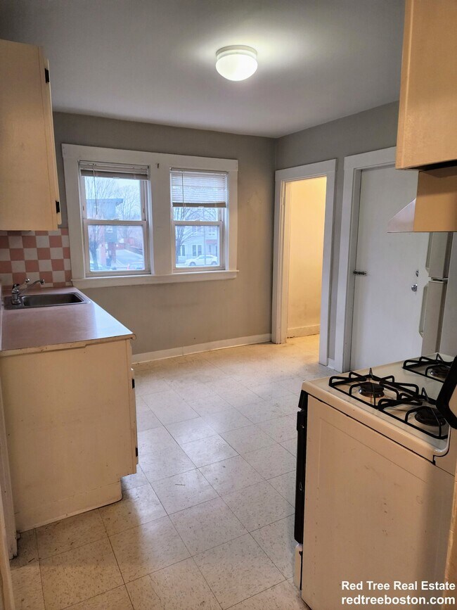 Photo - 8 Woodside Ave