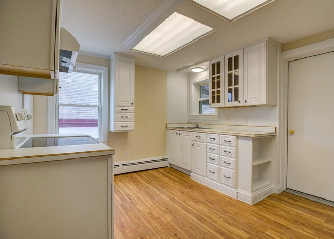 Building Photo - 64 Bradbury St Unit 3 Rental