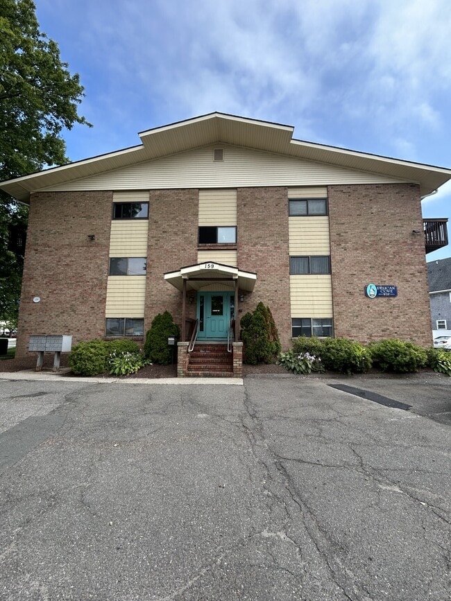 Building Photo - 159 Kings Hwy Unit APT 23