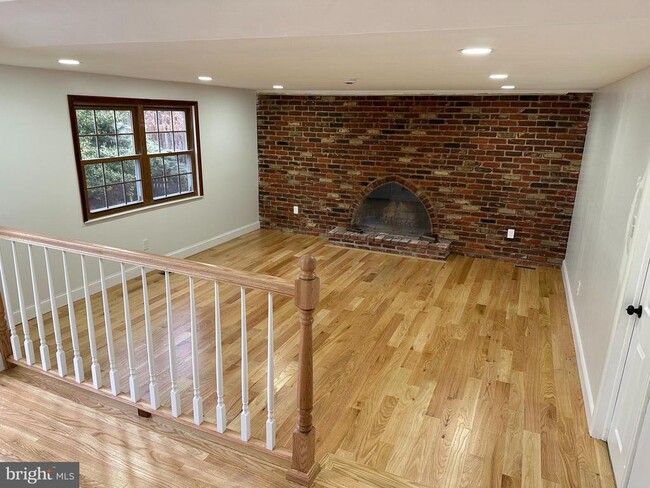 Photo - 1924 Birchwood Park Dr N