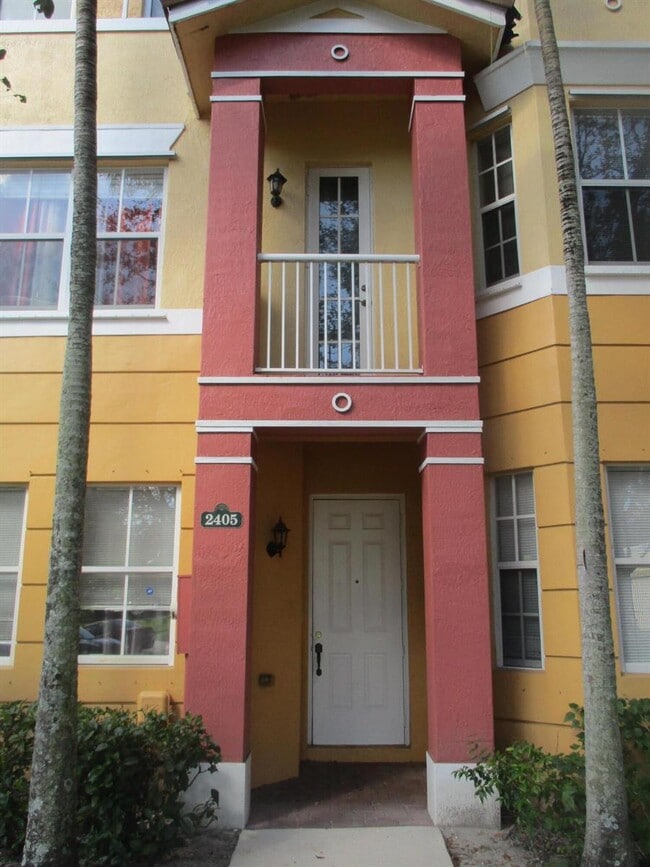 Building Photo - 2405 Shoma Dr