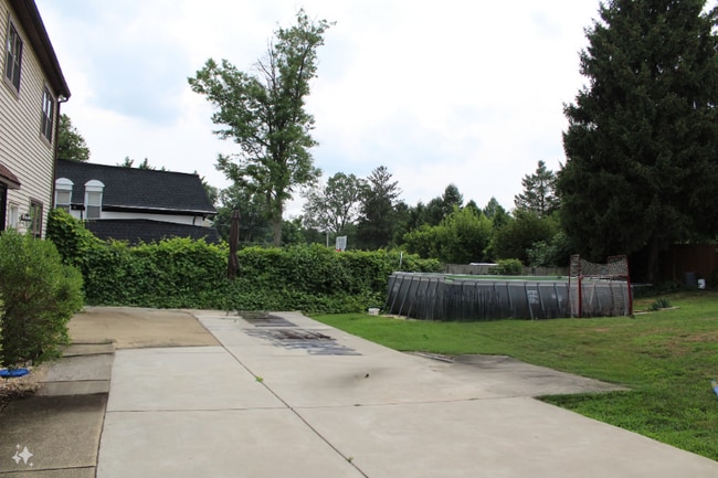 Photo - 14 Lawson Dr