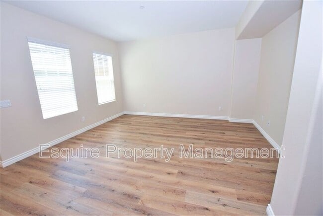 Photo - 363 Feather River Pl