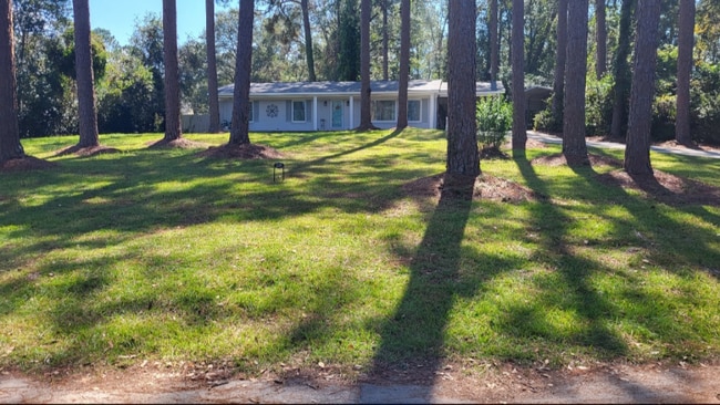 Photo - 225 Circle Dr