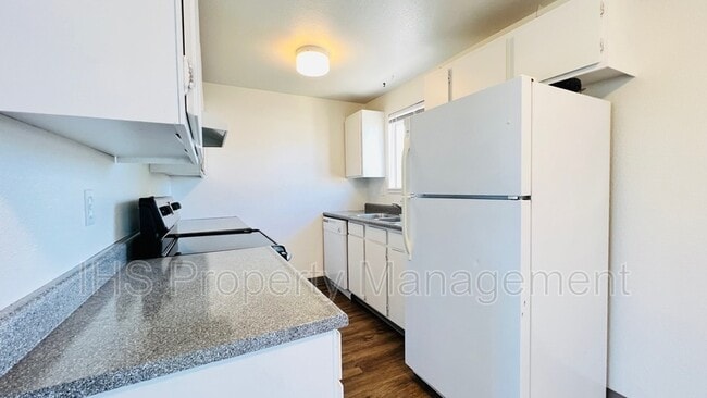 Photo - 409 Benham St Unidad I
