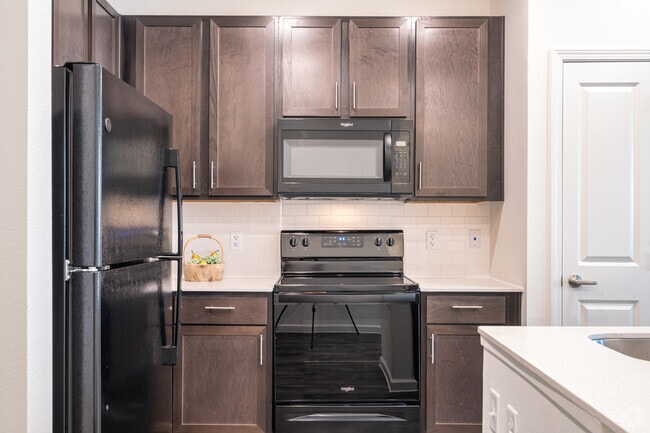 2HAB, 1BA - 966 ft² - McKee City Living