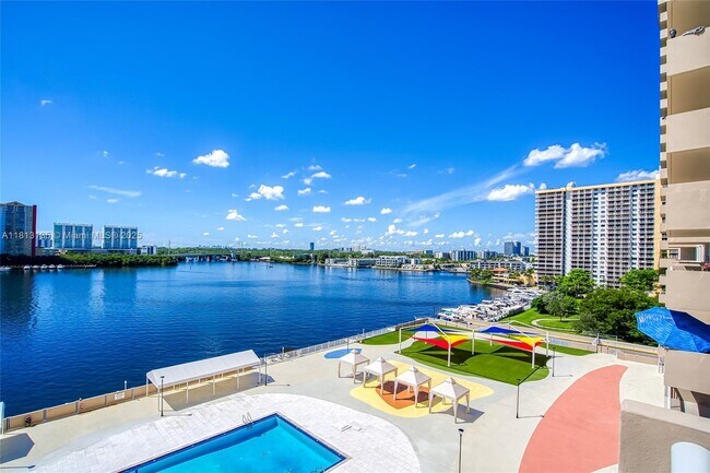 Photo - 250 174th St Unit 801