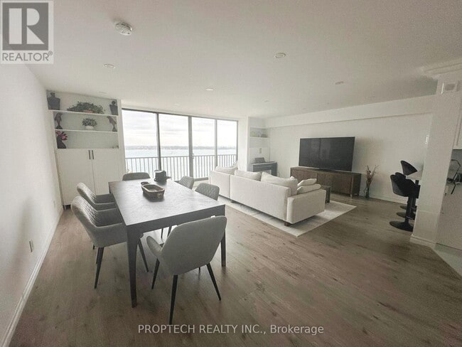 Photo - 33 Harbour Square St Unit 1618