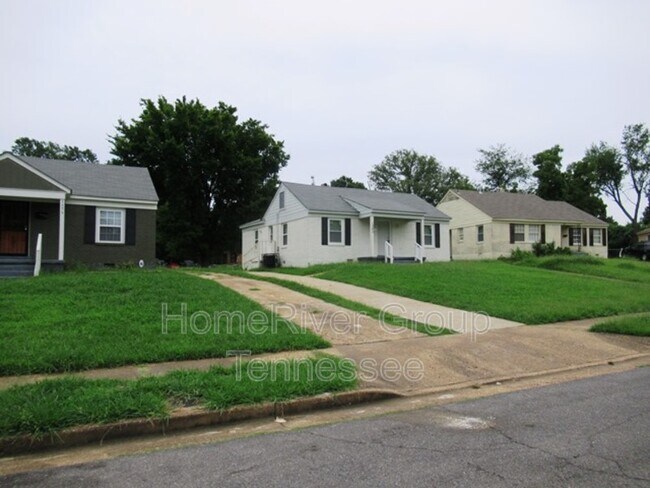 Photo - 1380 Kimball Cove