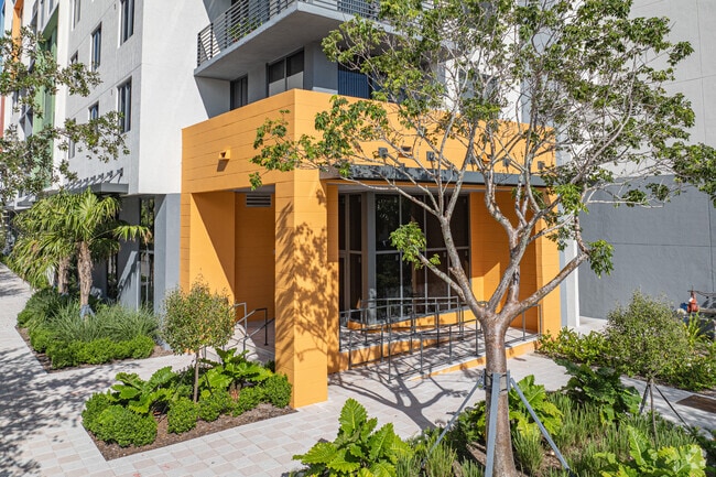 Entrada - Gallery at FATVillage