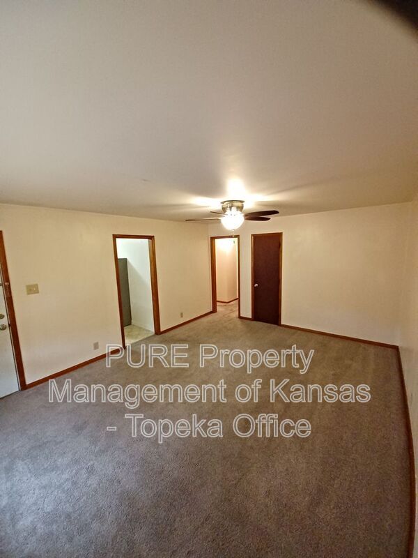 Photo - 643 SW Oakley Ave