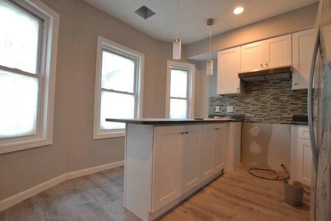 Photo - 37 Long Ave Unit 2