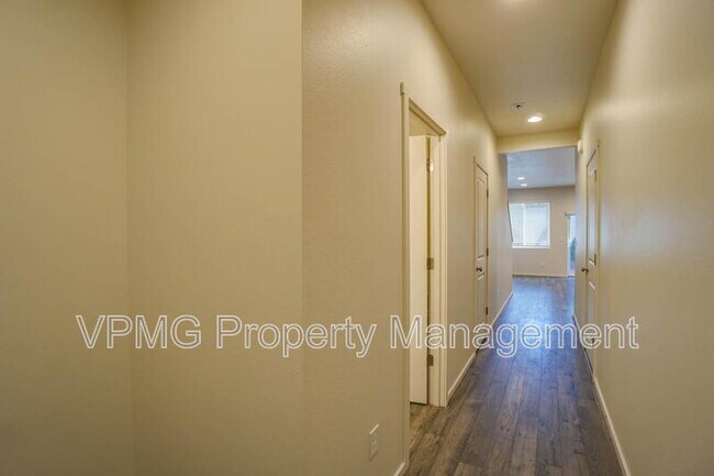 Photo - 2105 NE 118th Pl