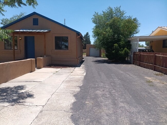 Photo - MOVE IN SPECIAL! 3 Bedroom 2 Bathroom Home...