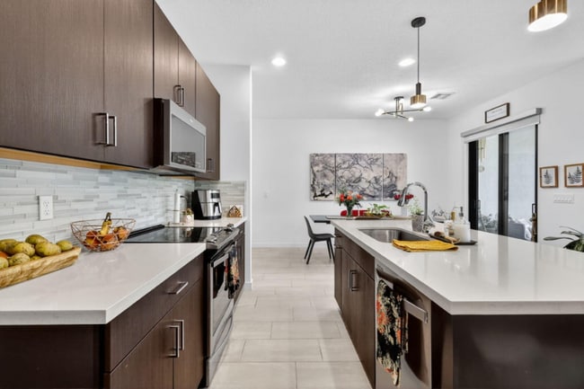 Photo - 4388 Serpens Ln