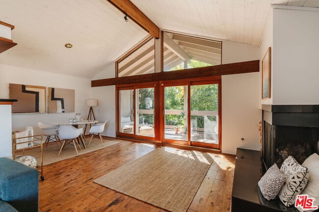 Photo - 4450 Alla Rd