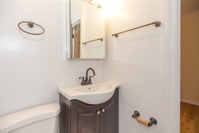 Photo - 1504 N Dearborn Pkwy Unit 309
