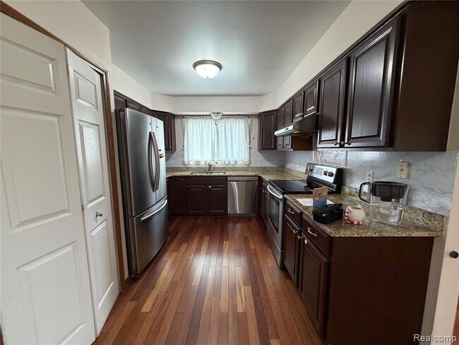 Photo - 3290 Bennington Dr