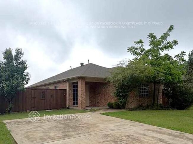 Building Photo - 304 Ross