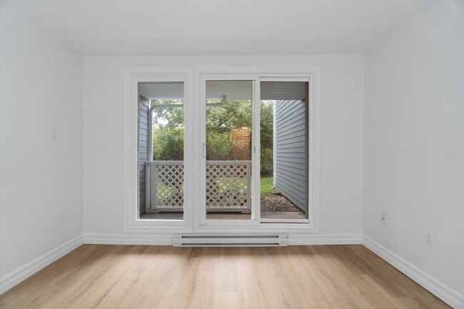 Photo - TWO BEDROOM APARTMENT AVAILABLE IN THE HEART OF DARTMOUTH Unit 107