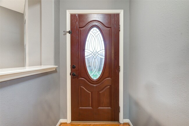 Building Photo - 2931 Meadowglen Cove