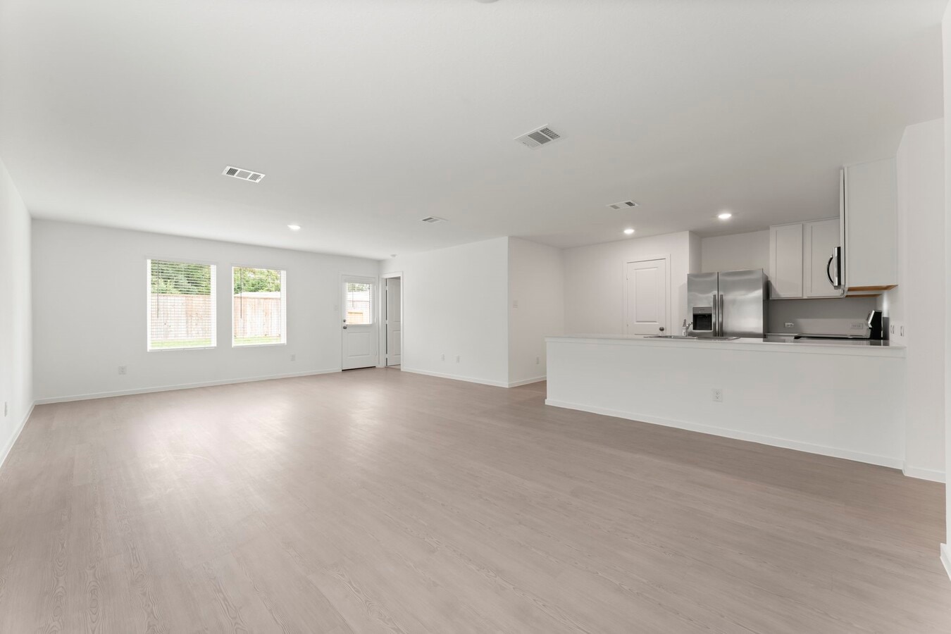 Photo - 468 Shoreview Dr