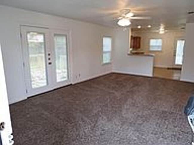 Photo - AUG 2026 MOVE IN! UPDATED 2/2 HOUSE IN BRYAN