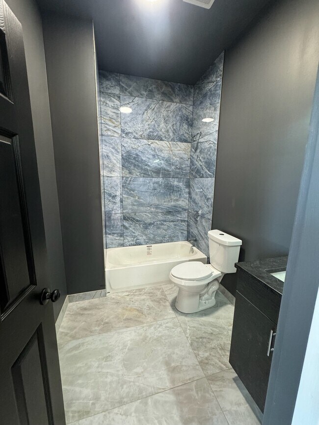 Photo - 4700 S Wolcott Ave Unit 2