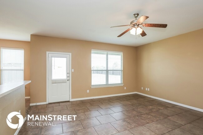 Photo - 245 Kennedy Ct