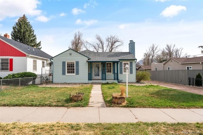 Building Photo - 1321 E Monument St