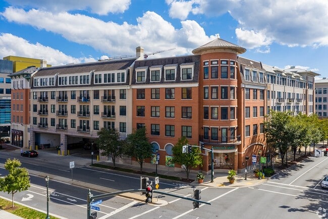 Fenestra Building