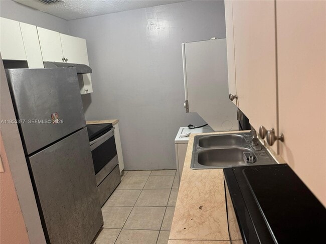 Photo - 2500 NW 9th Ct