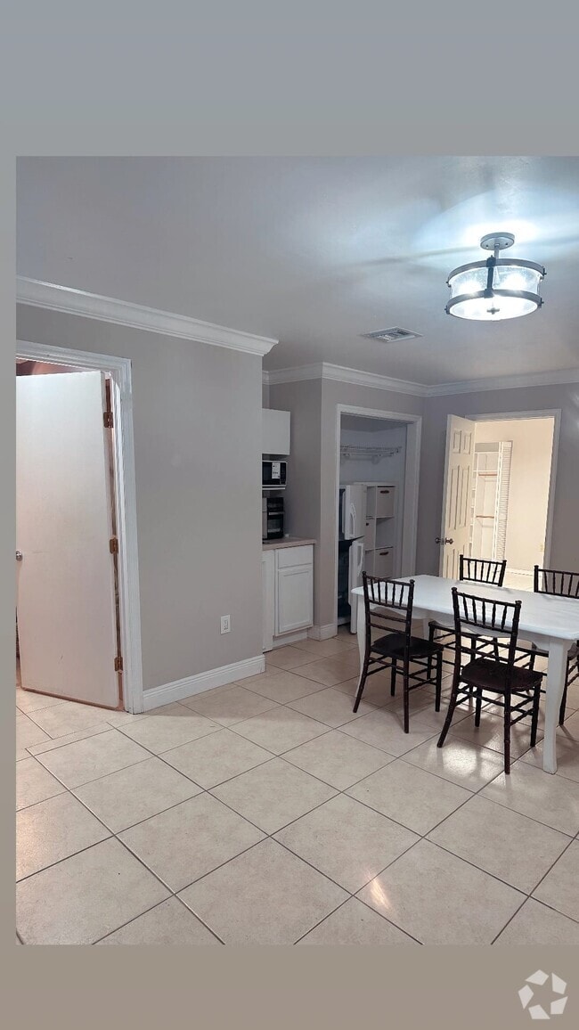 Building Photo - 14421 SW 92nd Ter Rental