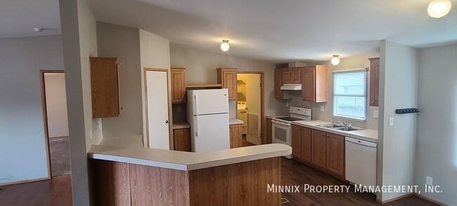 Photo - 304 SE 4th St