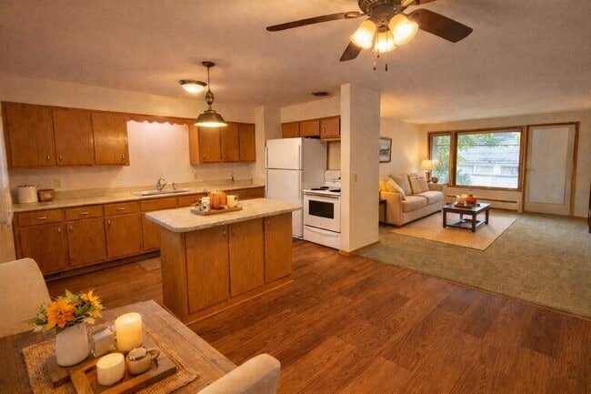 Photo - 2402 Fremont Ave