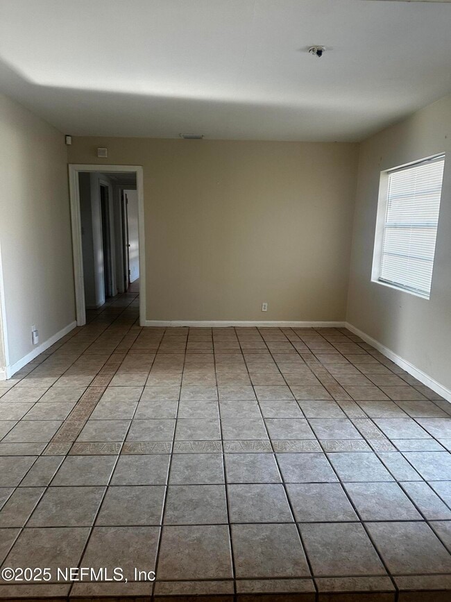 Photo - 5174 Admiral Dr