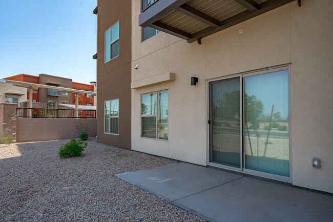 Outdoor Patio - Alto