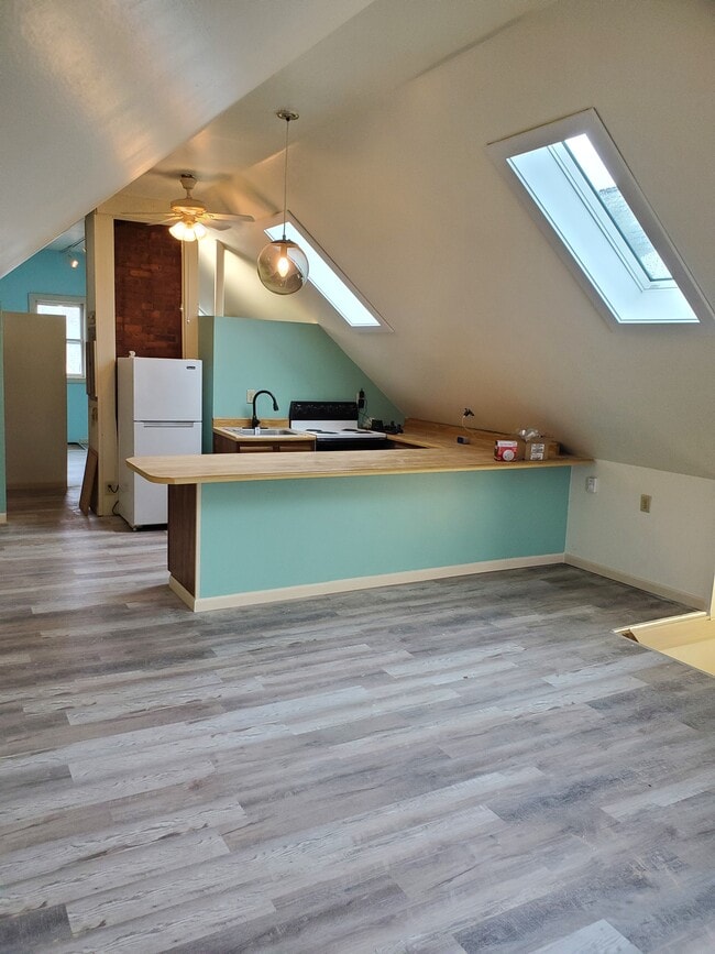 Building Photo - 216 N 4th Ave Unit 3