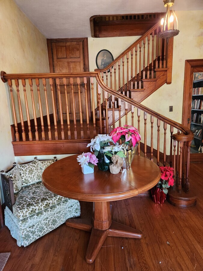 Photo - 420 W Sumner St