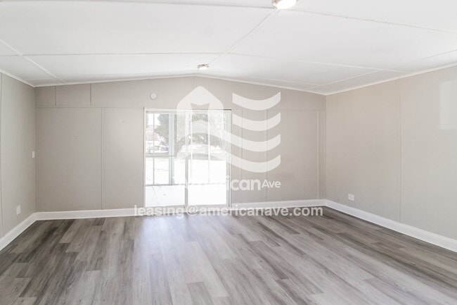 Photo - 114 Garland Terrace