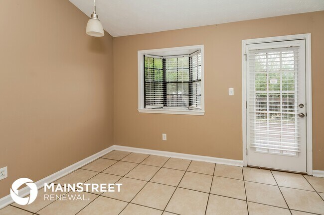 Photo - 271 Canterbury Dr