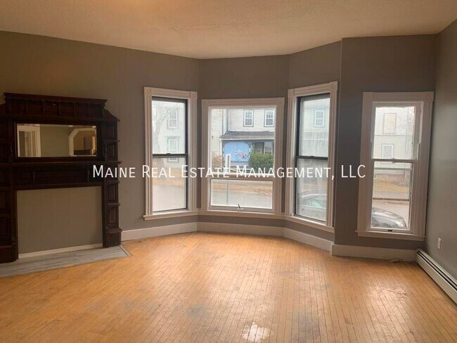 Photo - 372 Hammond St Apartment Unit 2